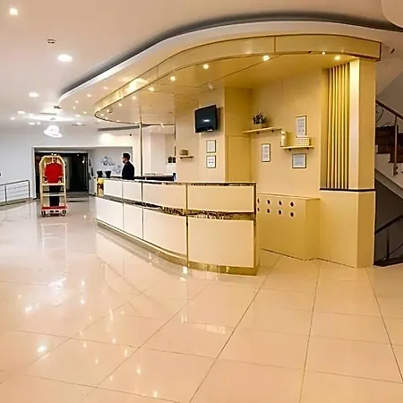 Sir Royal Hotel