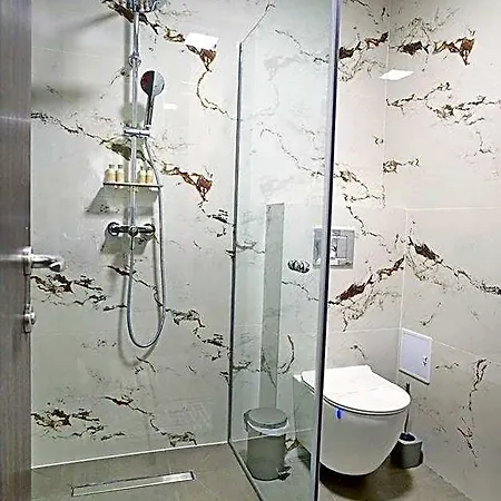 Sir Royal Hotel 4*